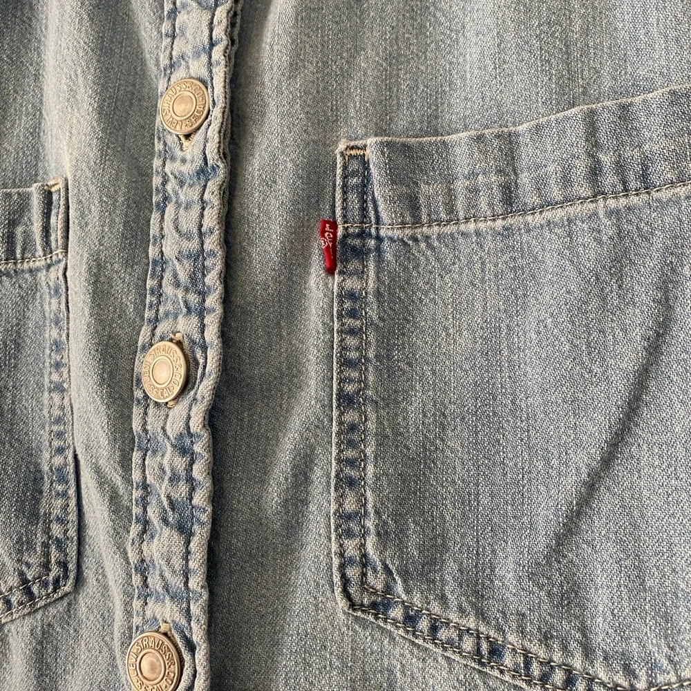 Vintage Levi’s Short Sleeve Denim Button Down - Picture 2 of 9